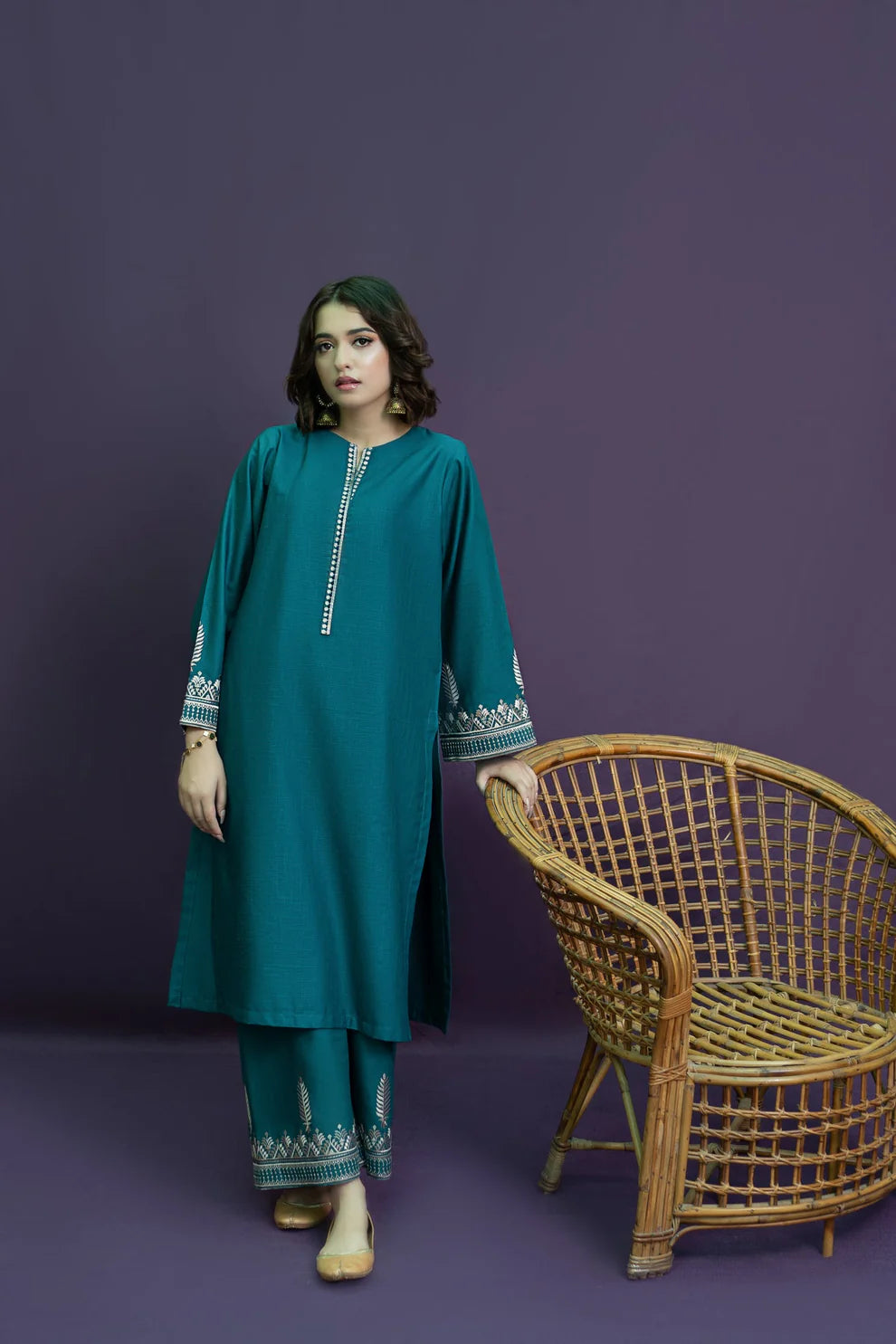 URGE-2PC KHADAR EMBROIDRED SHIRT WITH AND EMBROIDRED TROUSER